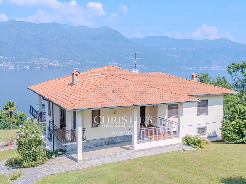 Exklusive Villa mit Pool und einzigartigem Panoramablick auf den Lago Maggiore – Foto 7 von 13
