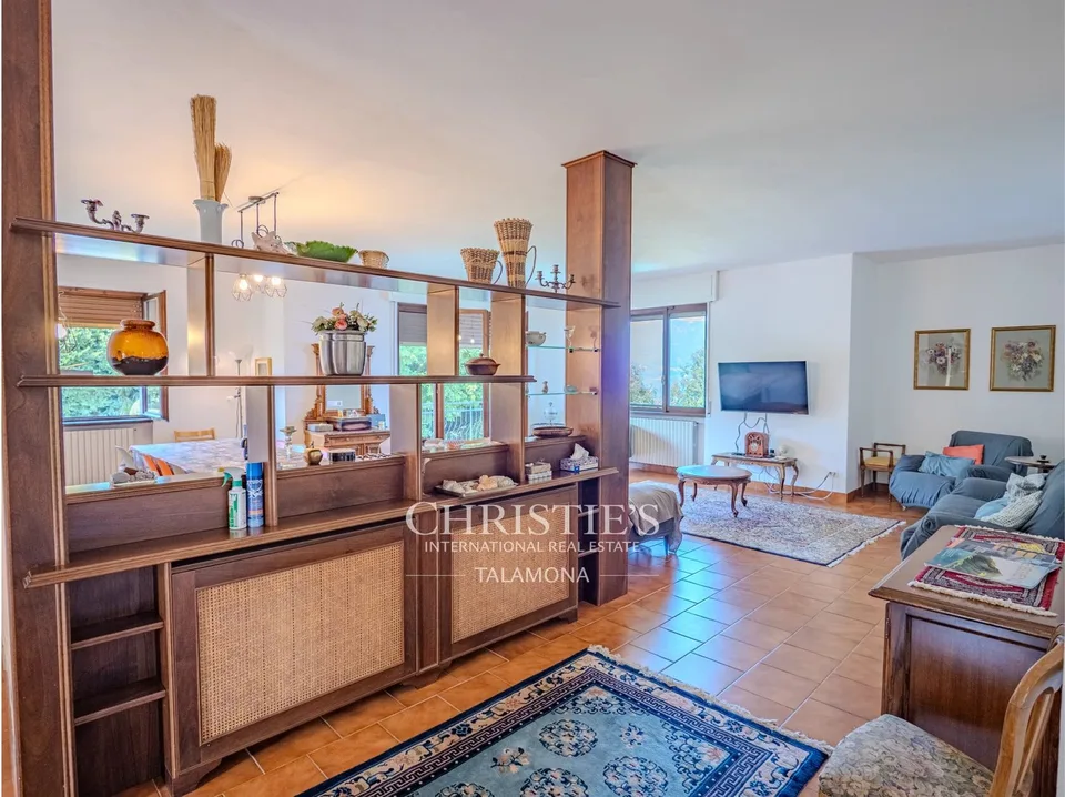 Exklusive Villa mit Pool und einzigartigem Panoramablick auf den Lago Maggiore – Foto 10 von 13
