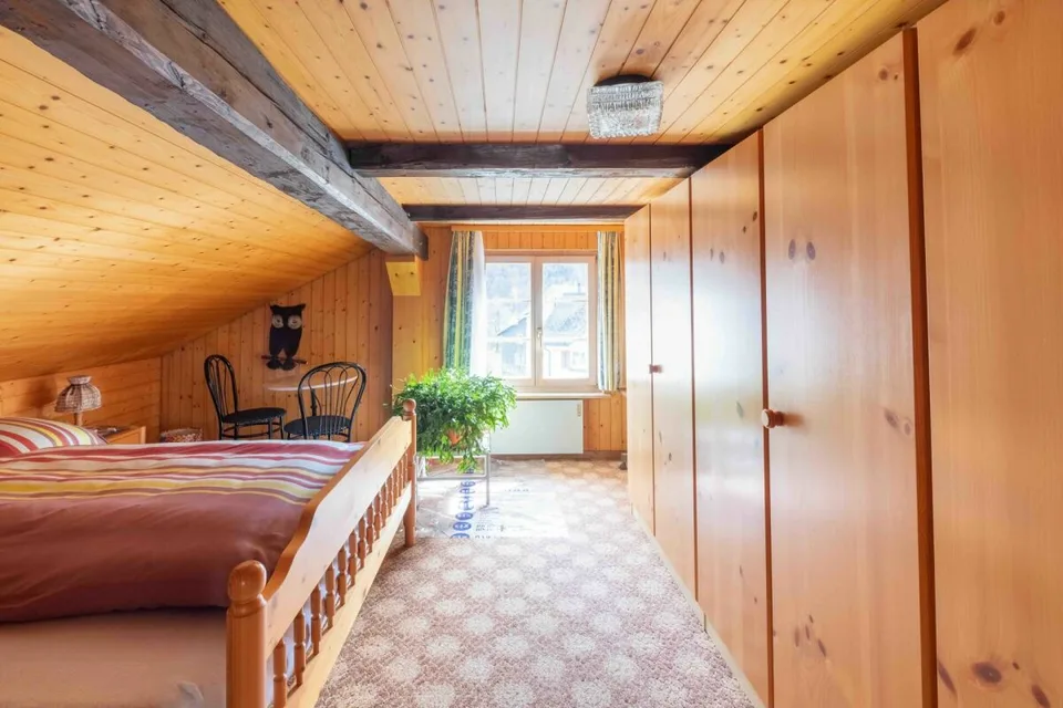 6.5-Zimmer Doppel-Einfamilienhaus in Nidfurn GL – Foto 12 von 20