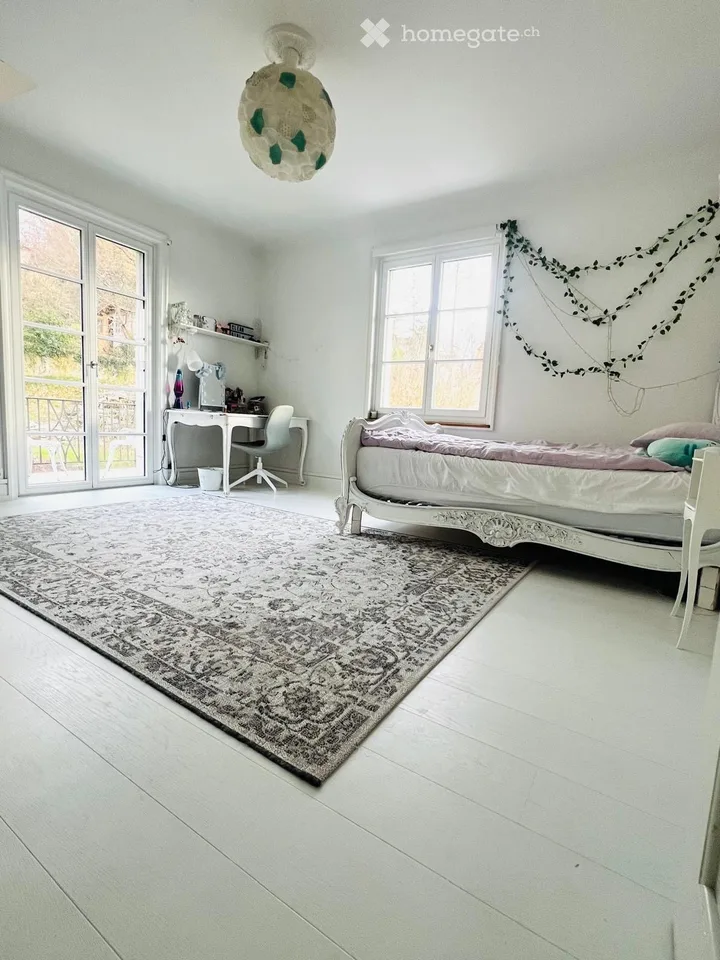 Exclusive 8.5-room villa with pool in Bottmingen at top location