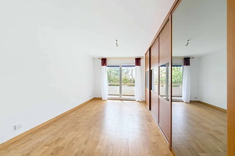 Geräumige Wohnung mit großem Balkon – Foto 7 von 9