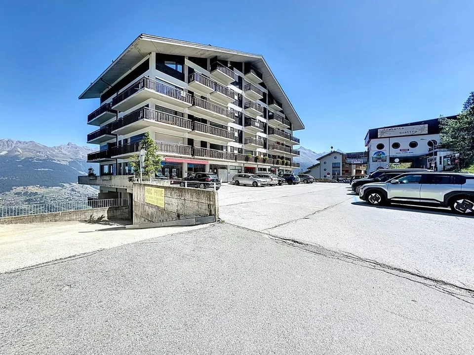 Cet appartement meublé au pied des pistes vous attend. Résidence secondaire ou principale à vous de choisir
