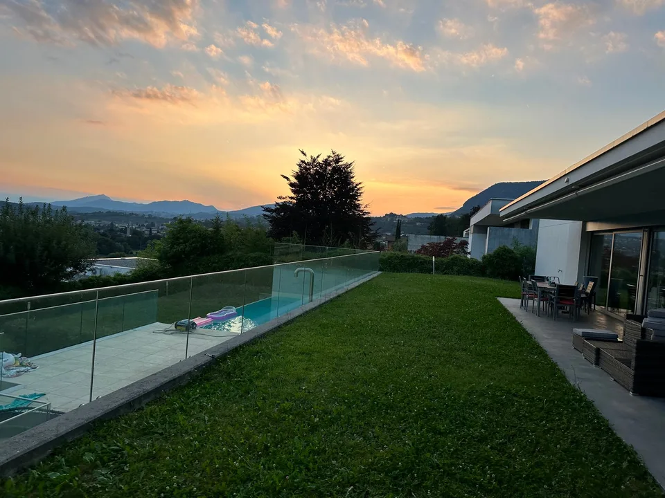 «Villa von Prestige, mit Salzwasserpool und offener Aussicht» – Foto 13 von 15