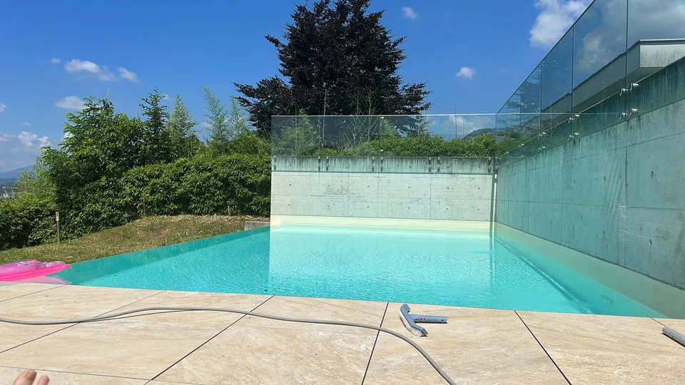 «Villa von Prestige, mit Salzwasserpool und offener Aussicht» – Foto 15 von 15
