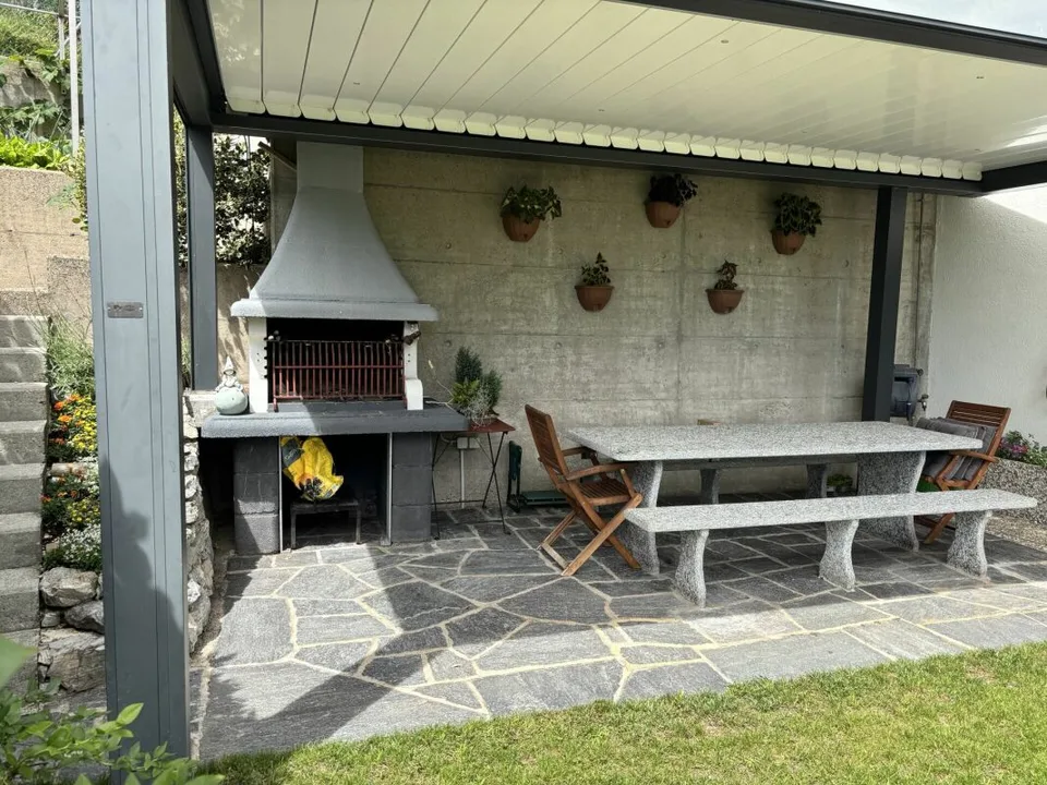 Casa indipendente con vista sul lago