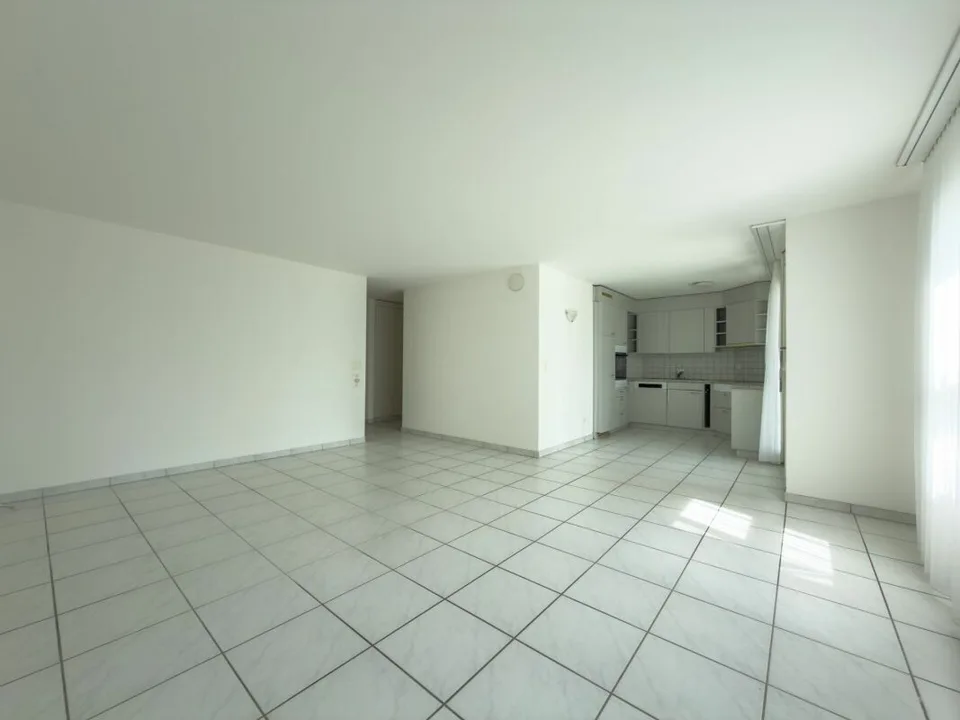 Ampio appartamento di 4.5 locali - situato in centro e pratico