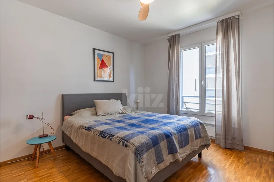 Schönes renoviertes Apartment mit Balkon im Zentrum von Genf – Foto 8 von 13