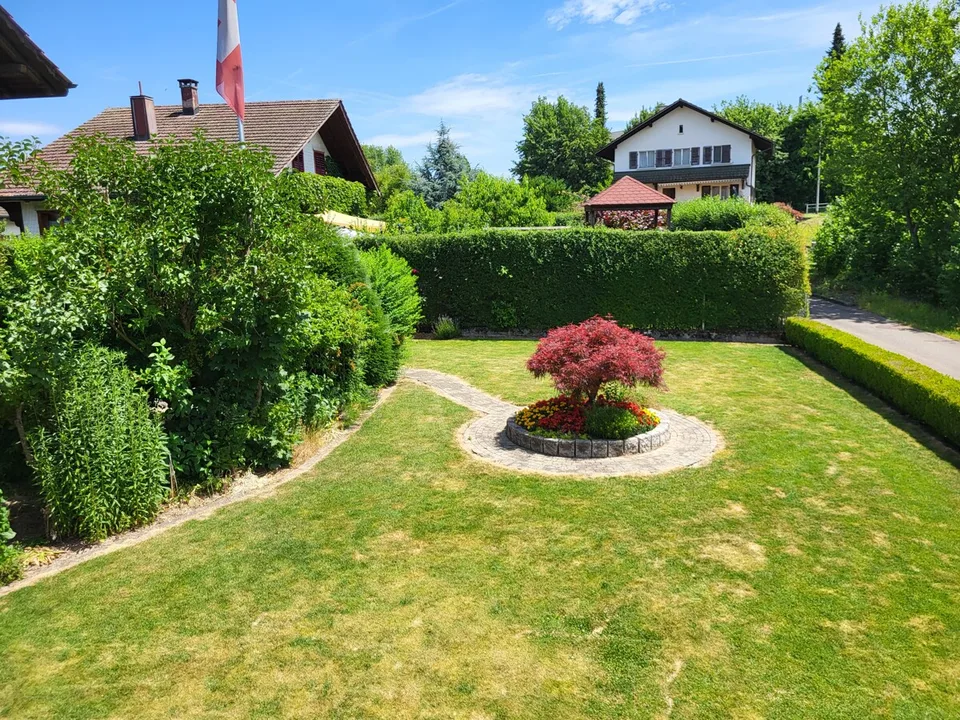 Charming single-family house with charm and potential