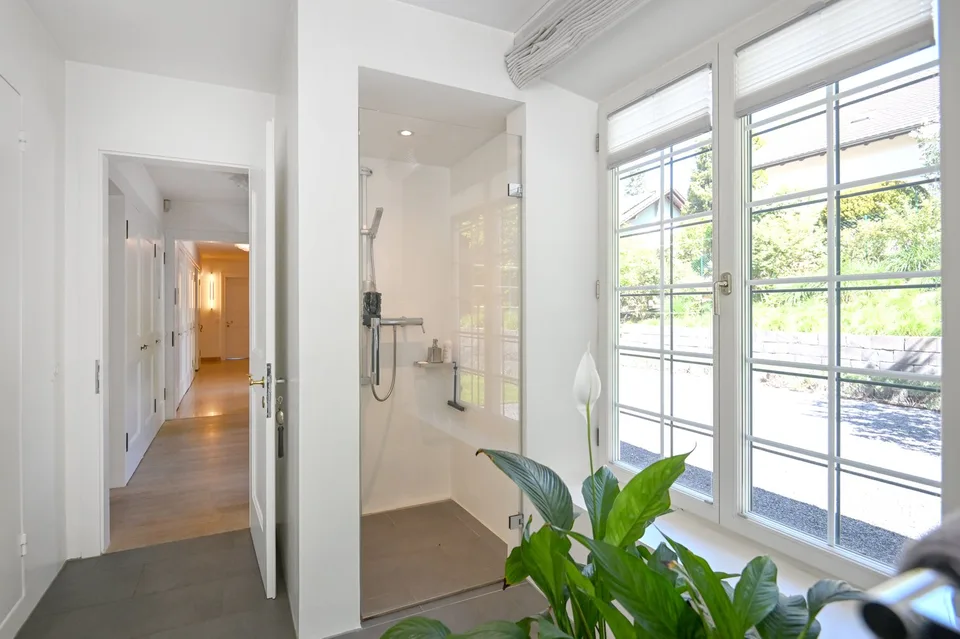 Eccellente tenuta di 5 camere in una posizione primaria a RIEHEN/BS – foto 10 di 16