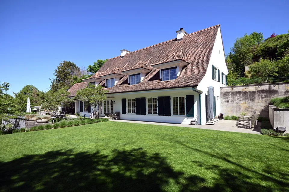 Außergewöhnliche 5-Zimmer-Villa in bester Lage in RIEHEN/BS