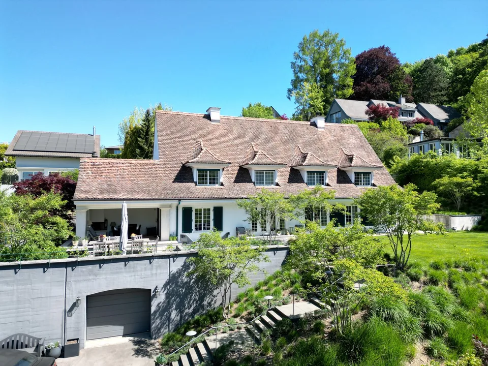 Außergewöhnliche 5-Zimmer-Villa in bester Lage in RIEHEN/BS