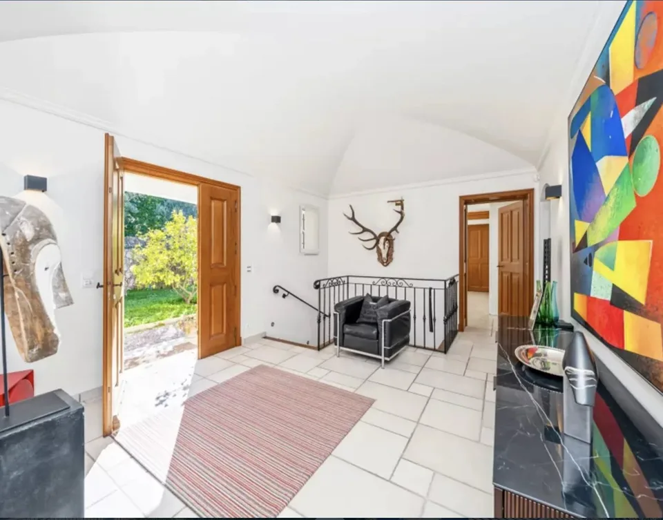 Splendida proprietà di 6 locali con piscina a Peymeinade