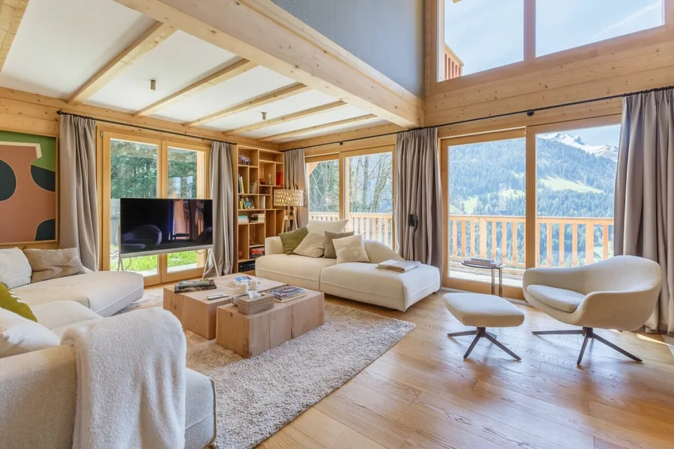 8-room chalet with uninterrupted views