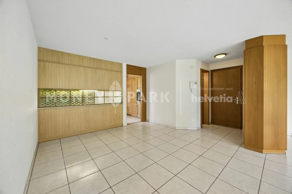 Appartamento attraente di 4,5 locali con serra e ampio balcone