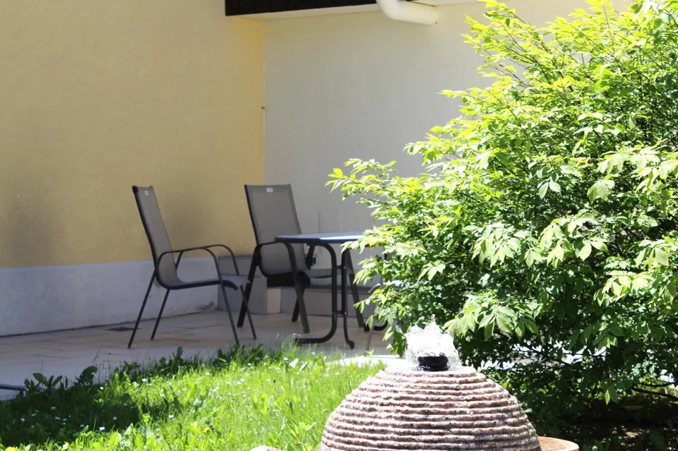 Charmanter Einfamilienbungalow mit 5.5 Zimmern und Seeblick