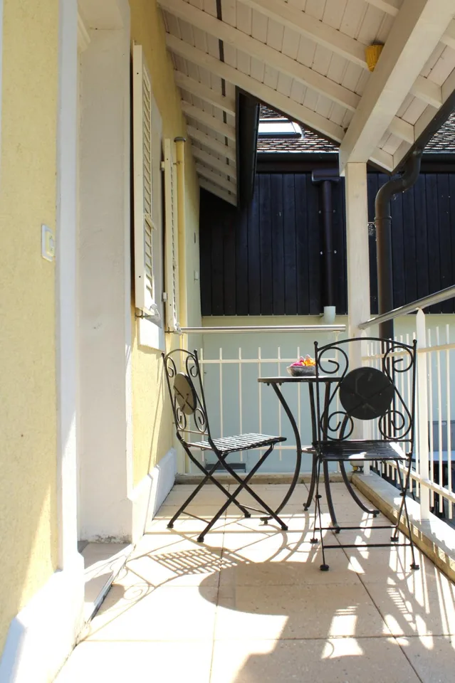 Charmanter Einfamilienbungalow mit 5.5 Zimmern und Seeblick