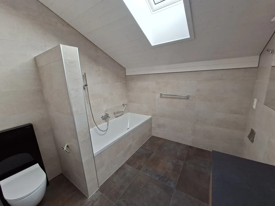 4.5 Zimmer Attikawohnung in Neyruz FR | UrbanHome