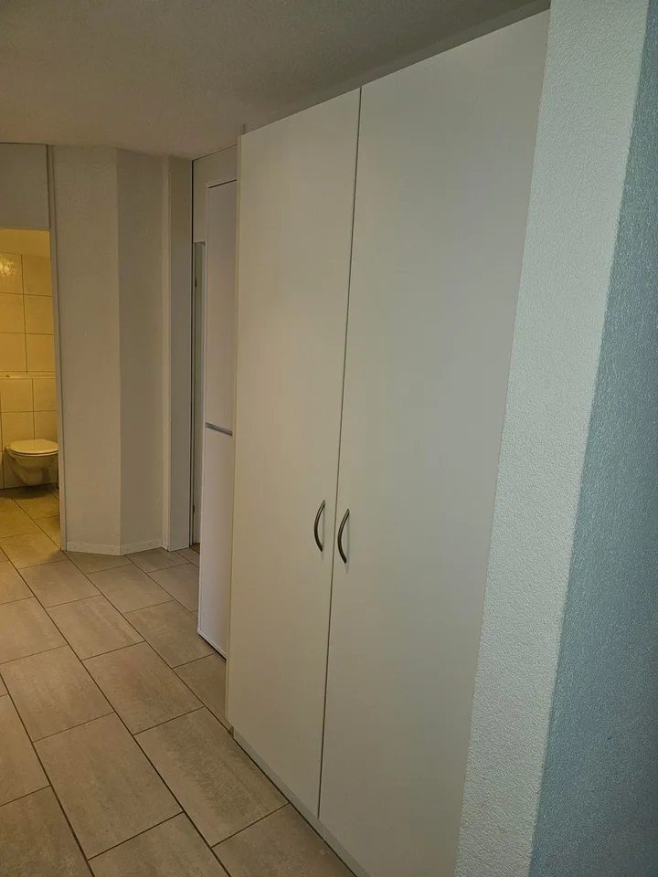 Appartement lumineux 3.5 pièces avec jardin d'hiver et espace de jardin à Gockhausen