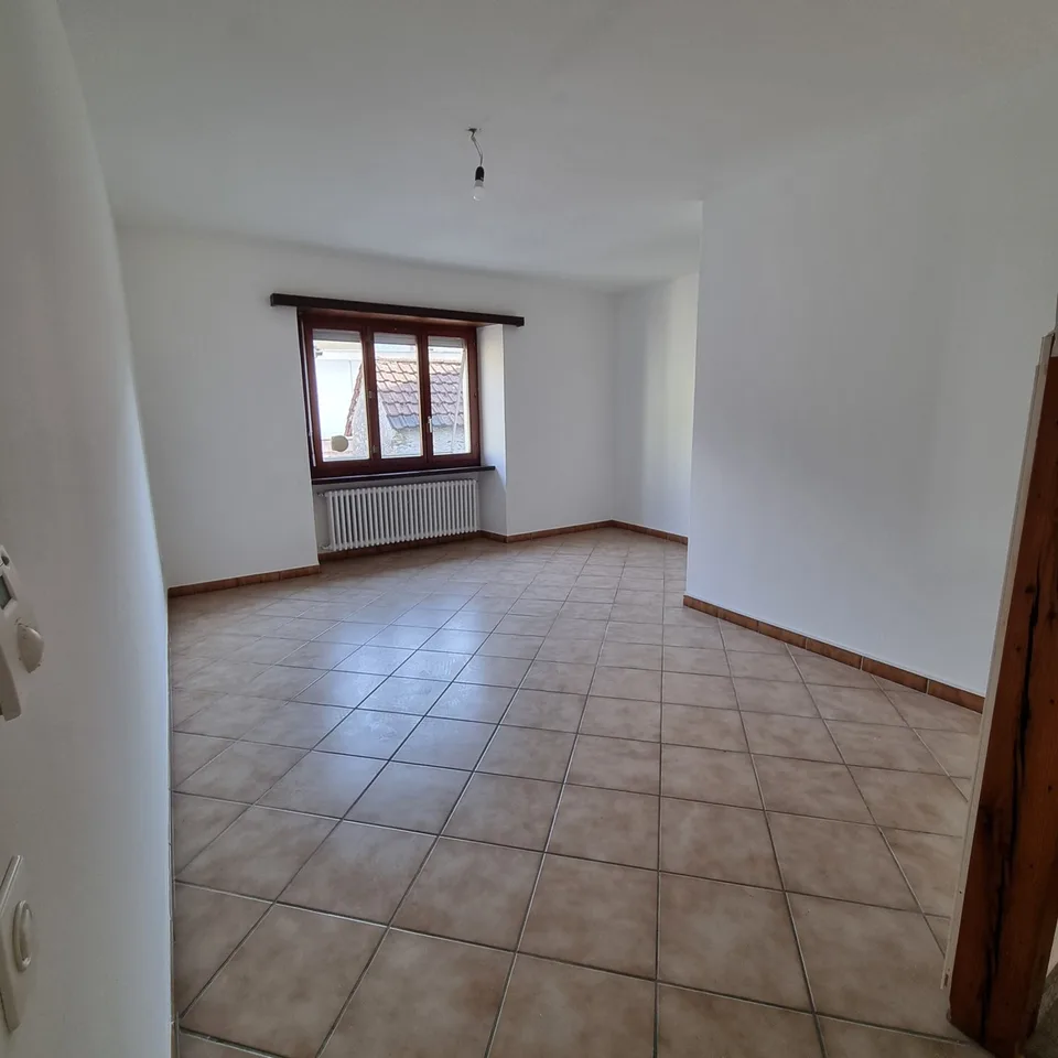 Mietwohnung in Monte Carasso, 3.5 Zimmer