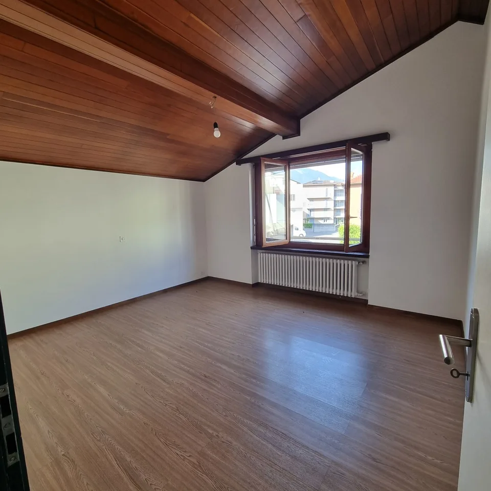 Mietwohnung in Monte Carasso, 3.5 Zimmer