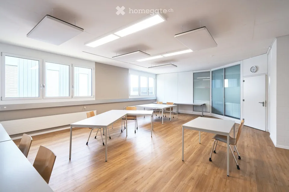 Spazi attrattivi per ufficio, studio o terapia da 26 m2 - Piano terra intero piano + area di stoccaggio 309 m2