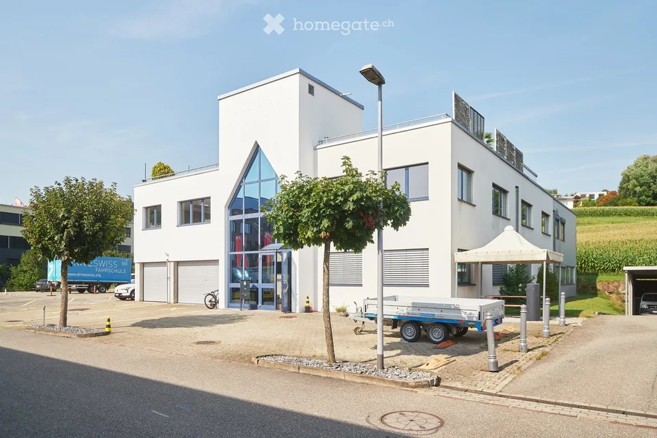 Attraktive Büro-, Praxis-, oder Therapieräume ab 26 m2 - EG ganze Etage + Lagerfläche 309 m2