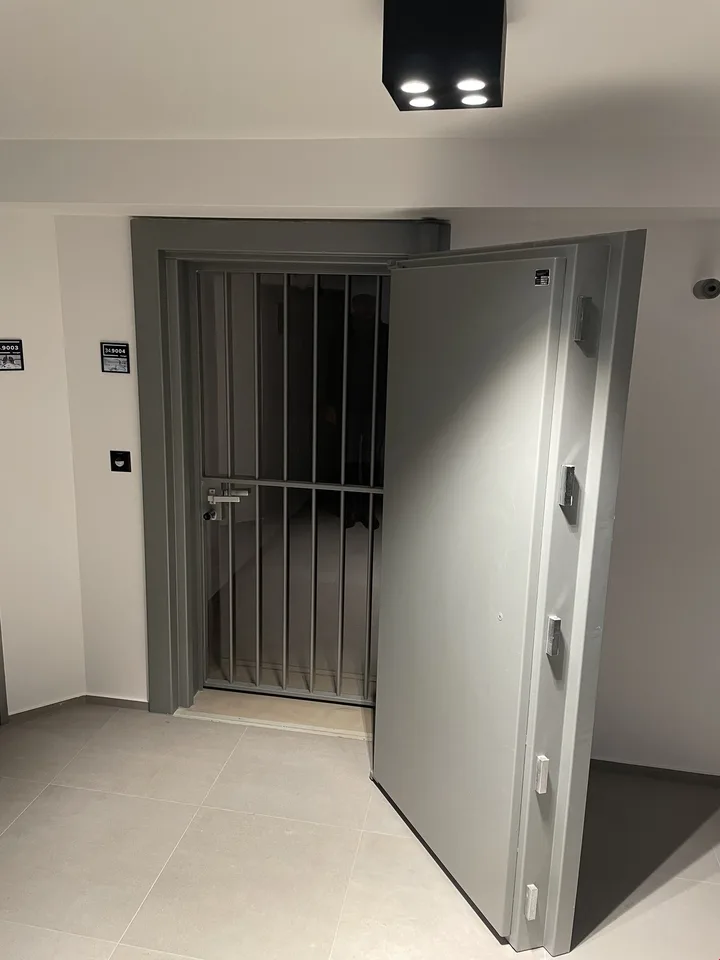 Tresorraum als Safe/Lager/Archiv im "The Tower" Stans zu vermieten