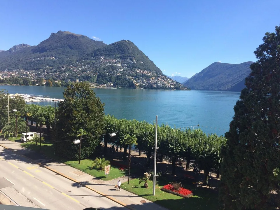 Affittasi appartamento di alto standing, lungolago Lugano 2° Piano