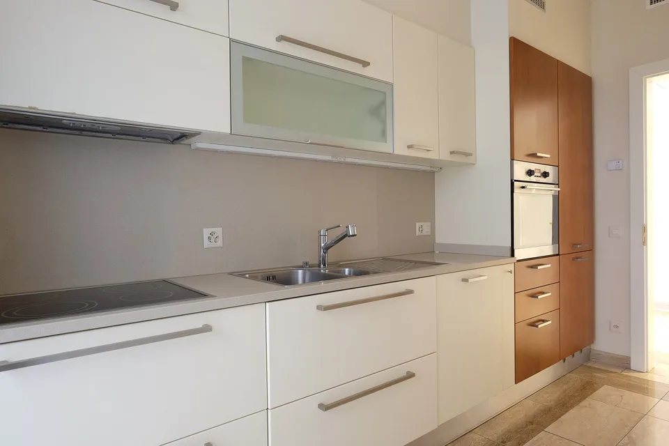 Affittasi appartamento di alto standing, lungolago Lugano 2° Piano – foto 16 di 19