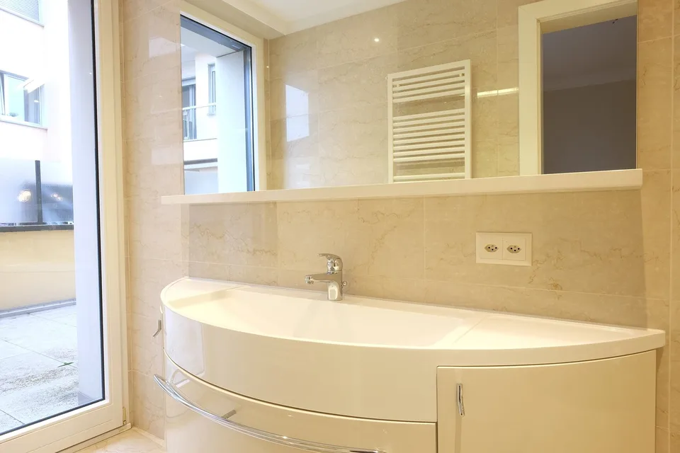 Location d'un appartement de haut standing, lungolago de Lugano, 2e étage