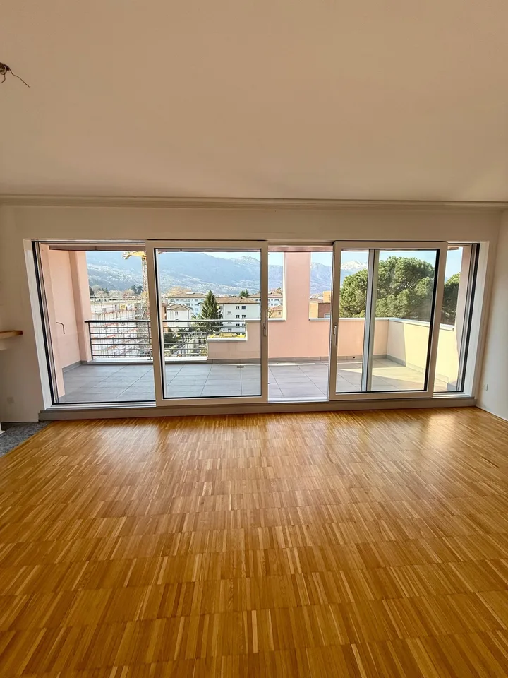 Penthouse 3.5 pièces lumineux au cœur de Bellinzona