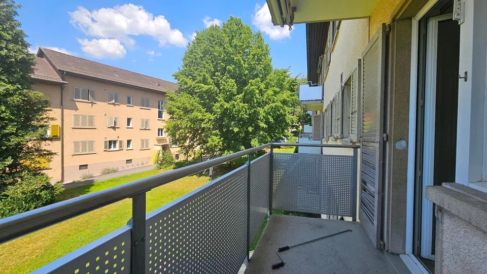 Helle 2-Zimmer-Wohnung mit Balkon in Grenchen – sofort verfügbar!