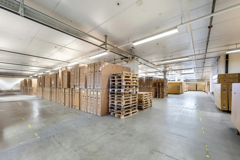 Espaces de stockage abordables avec infrastructure idéale et connexion – photo 13 sur 13
