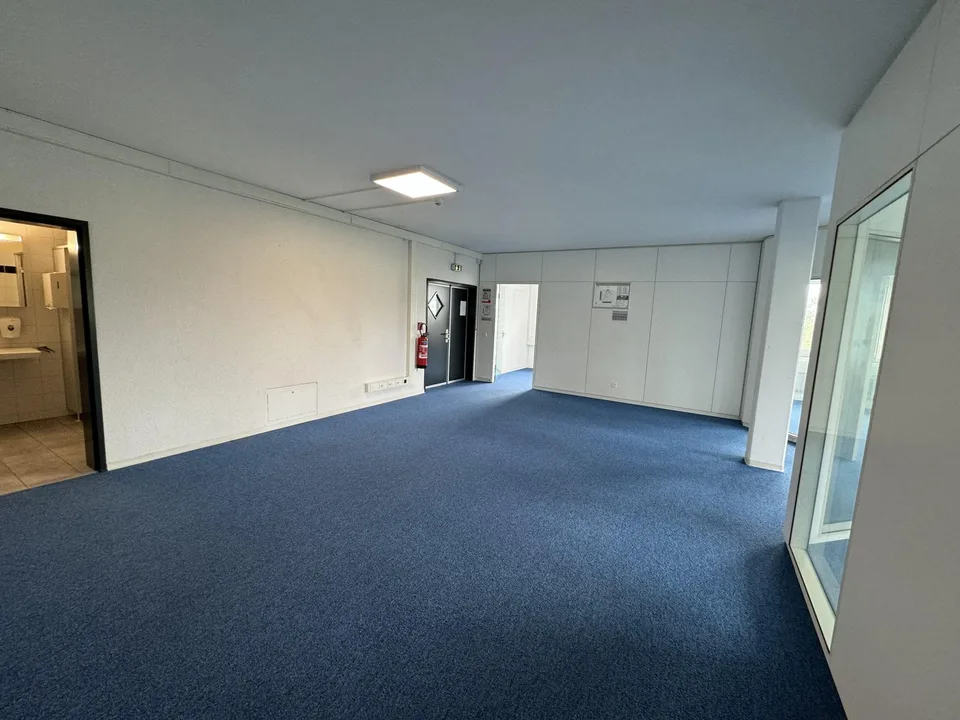 Geräumige Büro- und Gewerbefläche zu vermieten