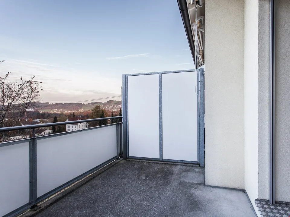 Moderne 2.5-Zimmer-Wohnung mit Balkon in St. Gallen