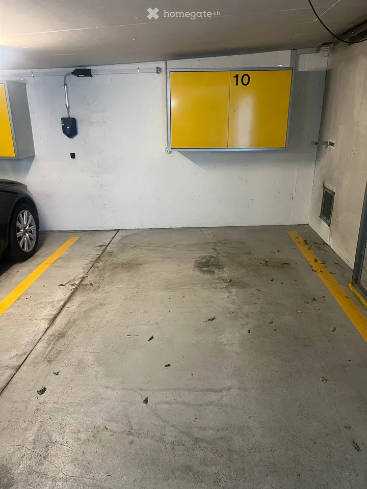 Tiefgarage in 8044 Zürich mit EWZ-Ladestation für Elektroauto