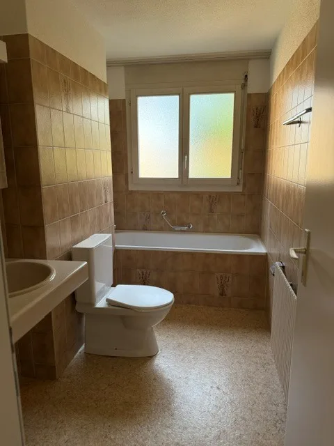 Bright 3-room apartment with balcony in Zollbrück – photo 10 of 13