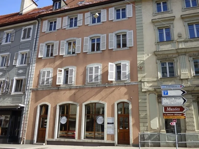STUDIO MEUBLE AU CENTRE-VILLE