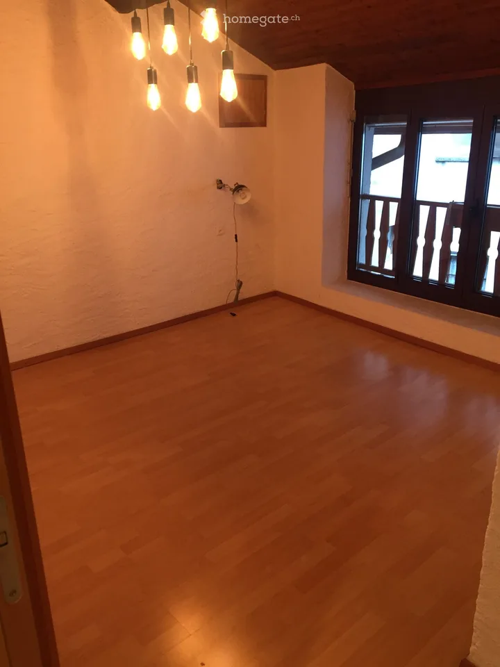 Location d'une jolie maison dans le centre de Brusino Arsizio