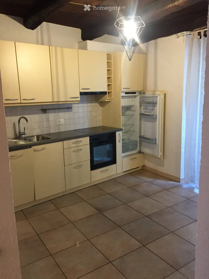 Location d'une jolie maison dans le centre de Brusino Arsizio