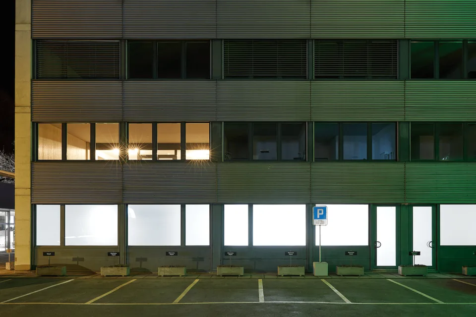 Büro/Kommerzieller Raum, Straßenfront - 137 m²