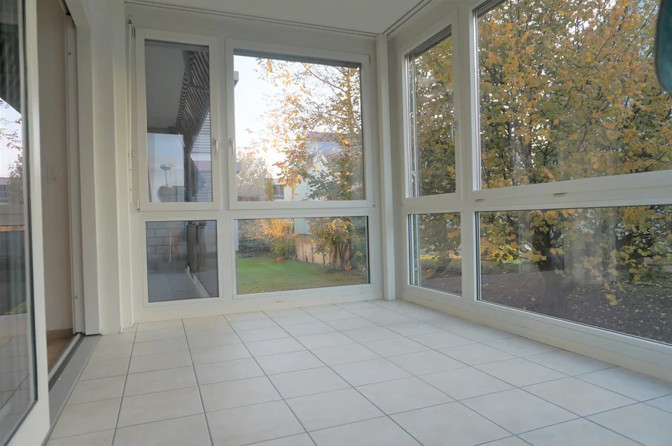 4-Zimmerwohnung mit Wintergarten und grossem gedecktem Balkon