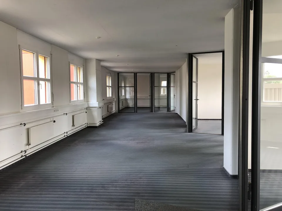 Spazio esclusivo per uffici e attività commerciali in affitto