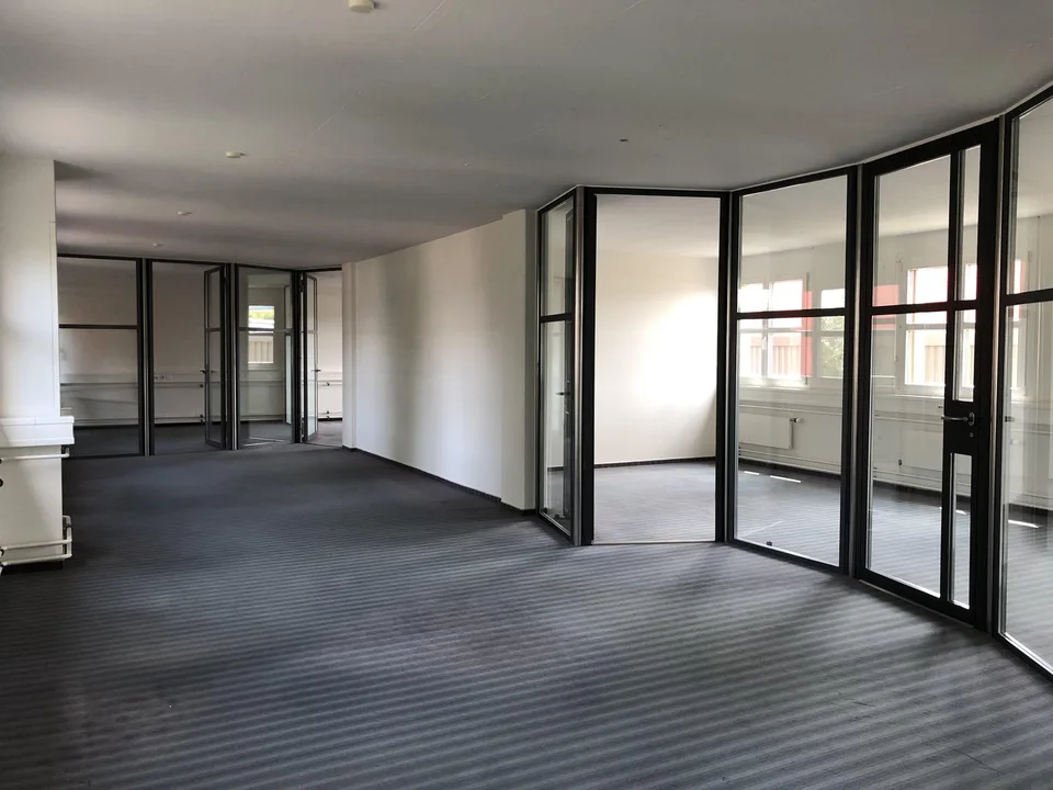 Spazio esclusivo per uffici e attività commerciali in affitto