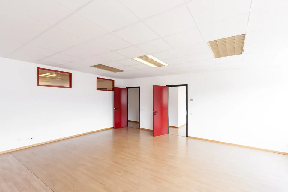 LUGANO NORD/BIOGGIO - BUREAU LUMINEUX DE 140 M² À LOUER (REF. 003) – photo 7 sur 14