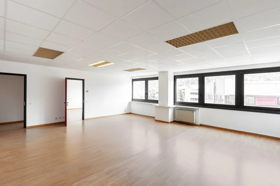 LUGANO NORD/BIOGGIO - BUREAU LUMINEUX DE 140 M² À LOUER (REF. 003) – photo 6 sur 14