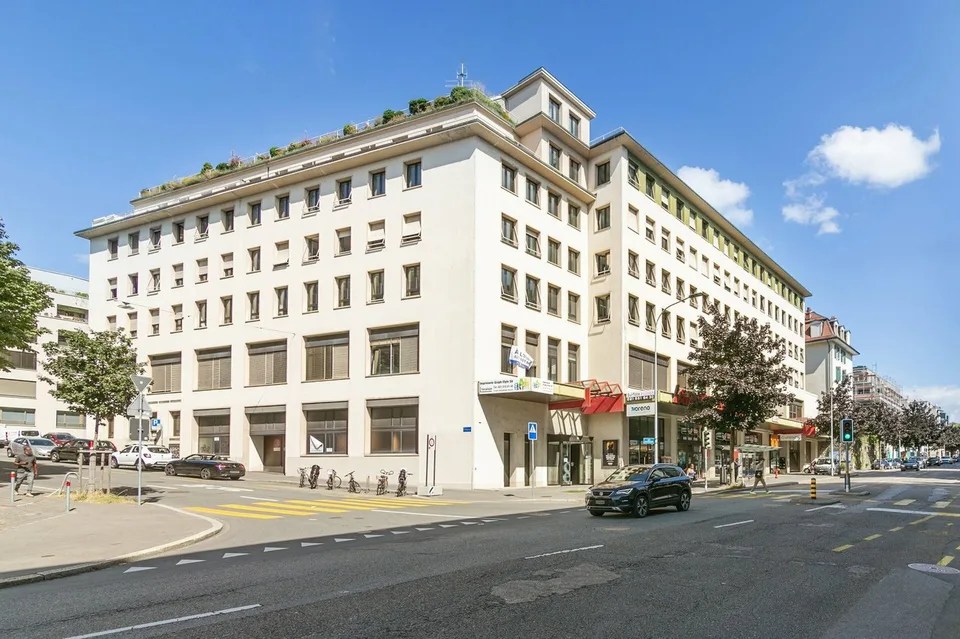 Große helle Fläche 200m2 - Zwischen Lausanne und Prilly