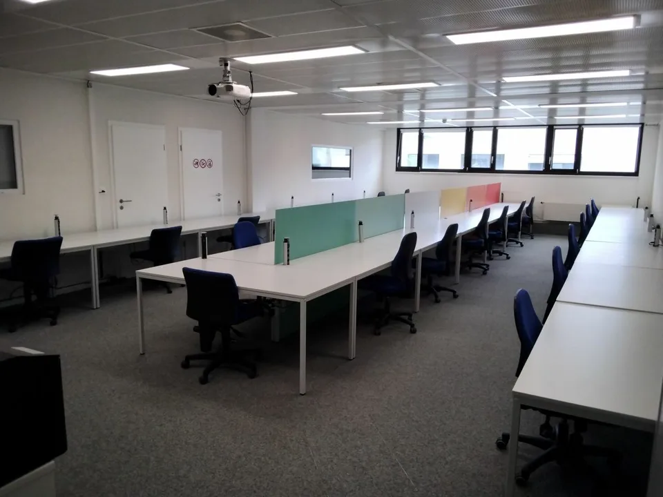 Grande surface lumineuse 200m2 - Entre Lausanne et Prilly – photo 7 sur 8