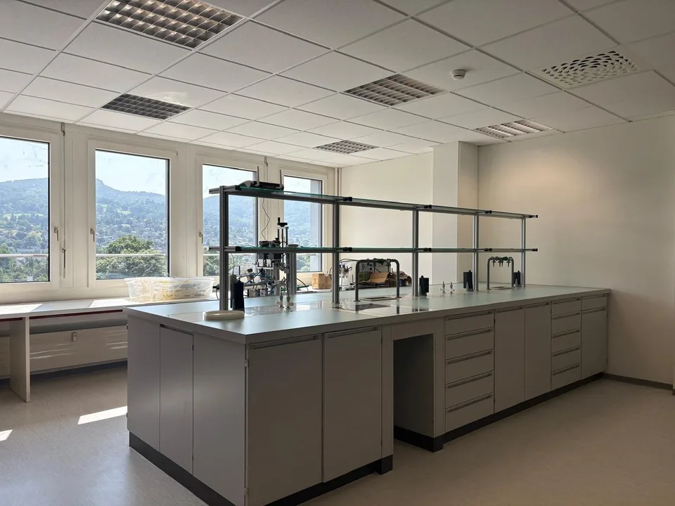 Commencez à travailler à Reinach – espace de laboratoire de 840 m² aménagé au Sternenhof – photo 7 sur 16