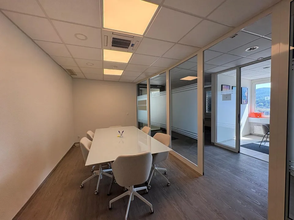 Get to work in Reinach – expanded 840 m² laboratory space in Sternenhof